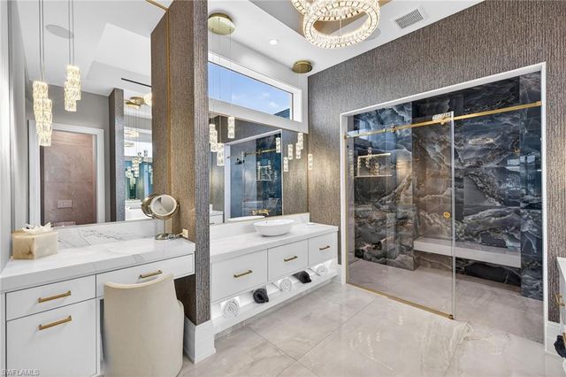 105 SW 51st TER, Cape Coral, FL 33914