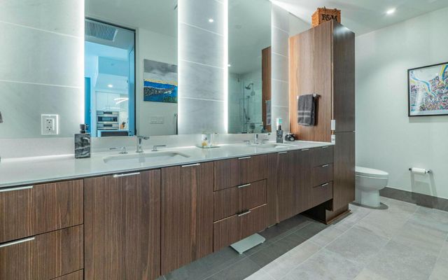 301 West Ave 1705, Austin, TX 78701