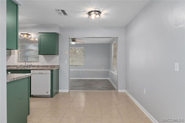 16 S Desoto Street, Beverly Hills, FL 34465