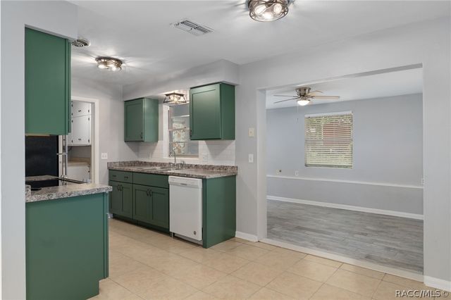 16 S Desoto Street, Beverly Hills, FL 34465