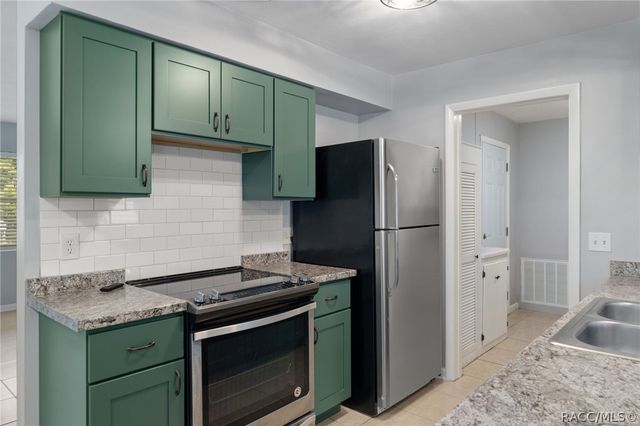 16 S Desoto Street, Beverly Hills, FL 34465