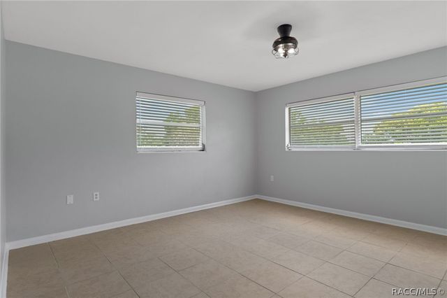 16 S Desoto Street, Beverly Hills, FL 34465