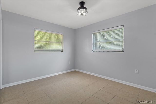 16 S Desoto Street, Beverly Hills, FL 34465