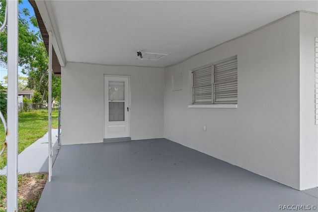 16 S Desoto Street, Beverly Hills, FL 34465