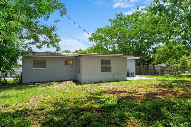 16 S Desoto Street, Beverly Hills, FL 34465