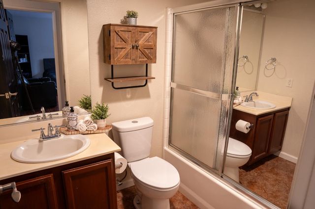 10961 Woolwich Way, Mather, CA 95655