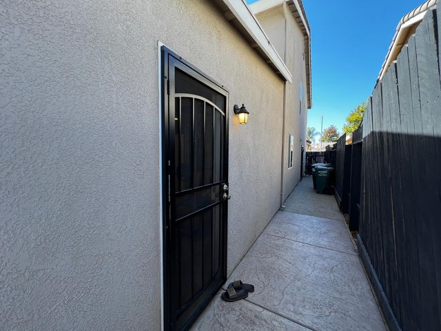 10961 Woolwich Way, Mather, CA 95655