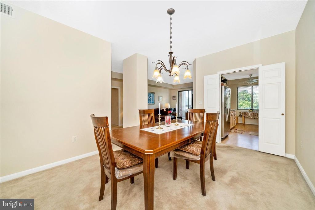 Image 13 of property listing at 3100 N LEISURE WORLD BLVD #523, Silver Spring, MD 20906
