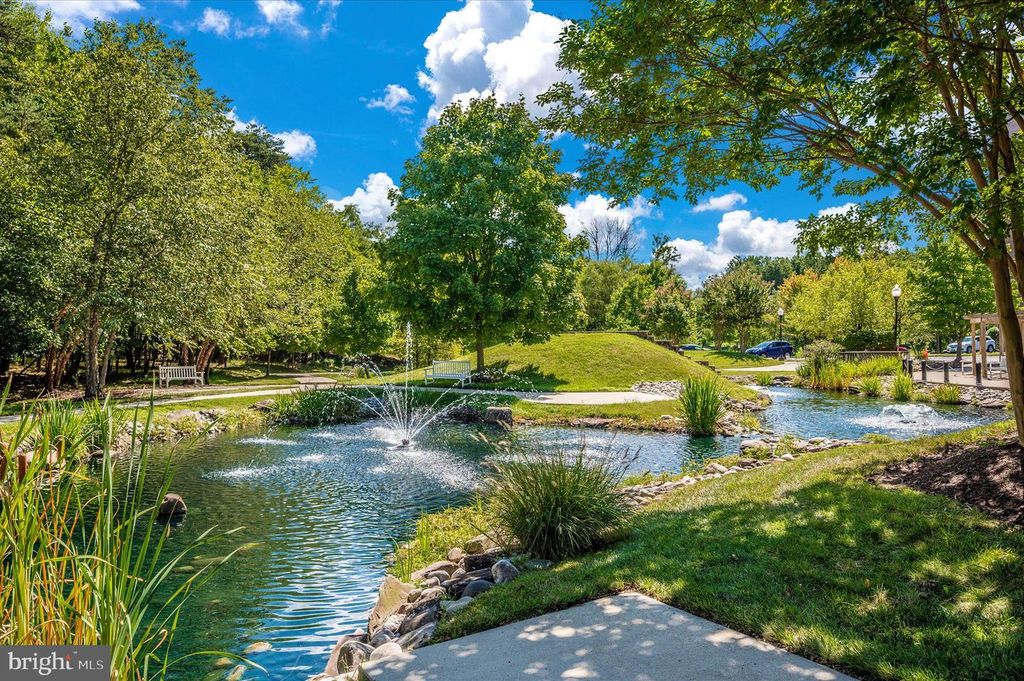 Image 27 of property listing at 3100 N LEISURE WORLD BLVD #523, Silver Spring, MD 20906