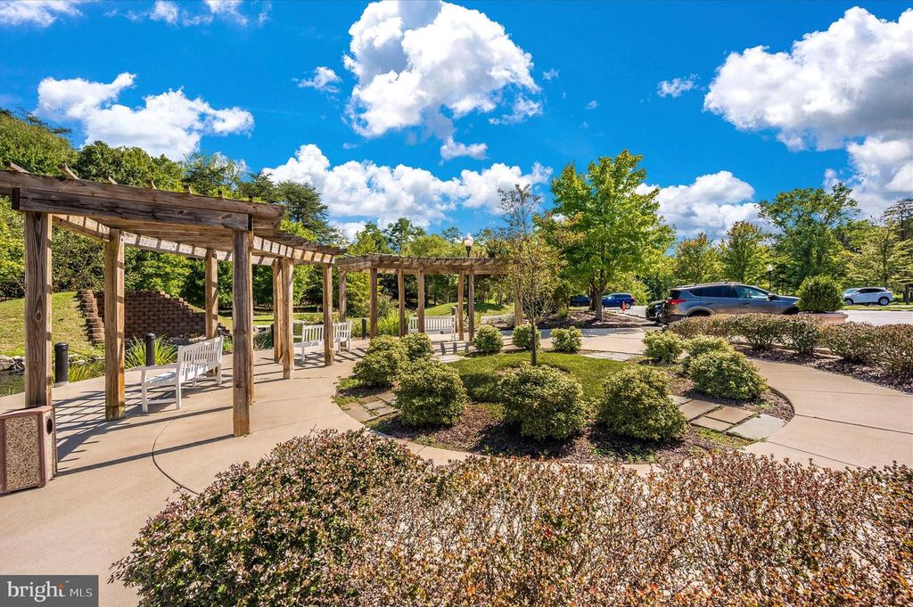 Image 28 of property listing at 3100 N LEISURE WORLD BLVD #523, Silver Spring, MD 20906