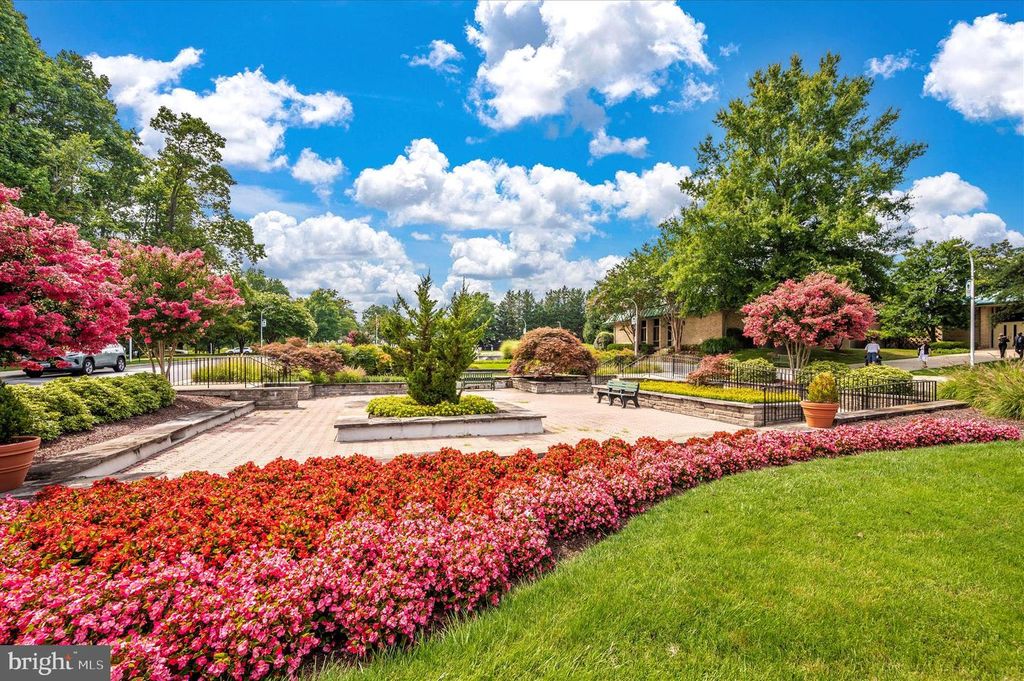 Image 43 of property listing at 3100 N LEISURE WORLD BLVD #523, Silver Spring, MD 20906