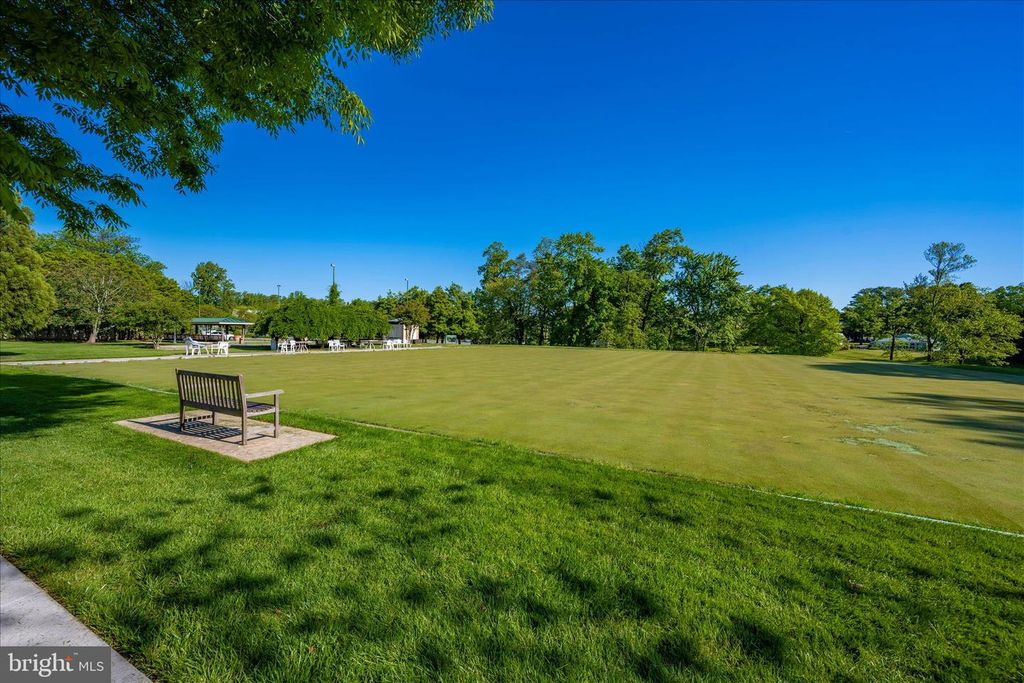Image 51 of property listing at 3100 N LEISURE WORLD BLVD #523, Silver Spring, MD 20906