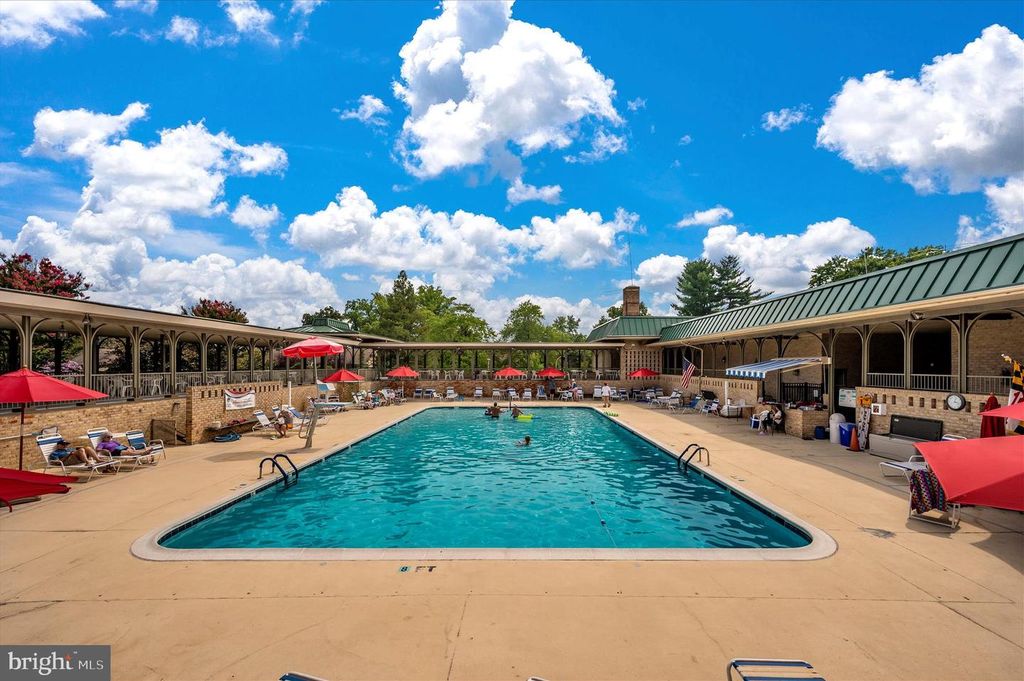 Image 53 of property listing at 3100 N LEISURE WORLD BLVD #523, Silver Spring, MD 20906
