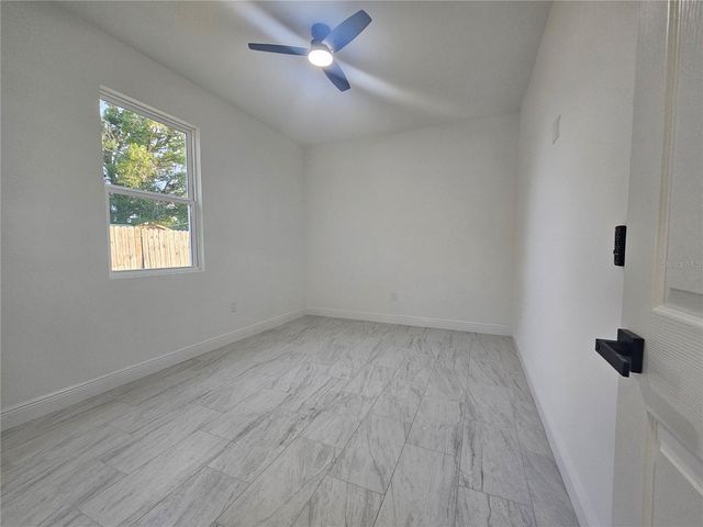 2068 DIXIE AVE, Sanford, FL 32771