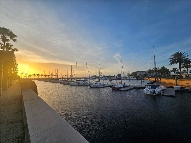 2068 DIXIE AVE, Sanford, FL 32771