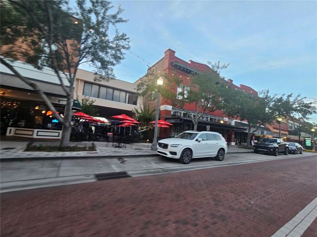 2068 DIXIE AVE, Sanford, FL 32771