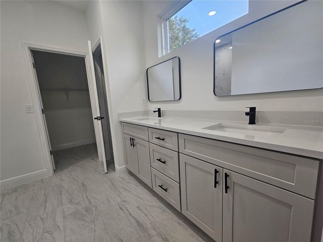 2068 DIXIE AVE, Sanford, FL 32771