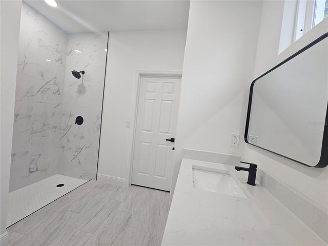 2068 DIXIE AVE, Sanford, FL 32771