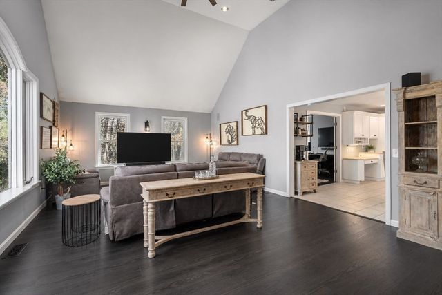 48 Fitchburg St, Marlborough, MA 01752