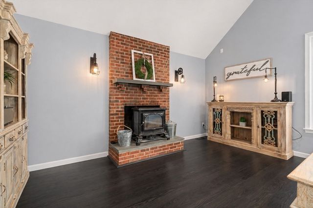 48 Fitchburg St, Marlborough, MA 01752