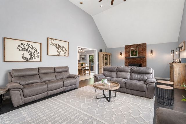 48 Fitchburg St, Marlborough, MA 01752