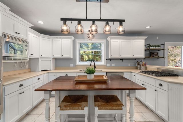 48 Fitchburg St, Marlborough, MA 01752