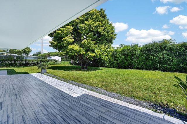 8161 SW 104th St 0, Miami, FL 33156