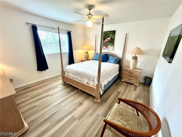 818 SW 8th PL, Cape Coral, FL 33991