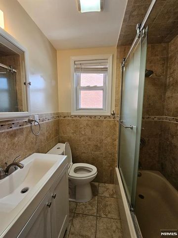 240 Copeland Avenue 2, Lyndhurst, NJ 07071