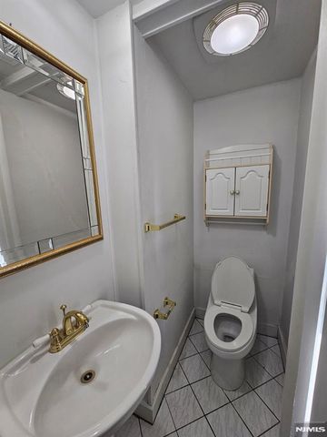 240 Copeland Avenue 2, Lyndhurst, NJ 07071