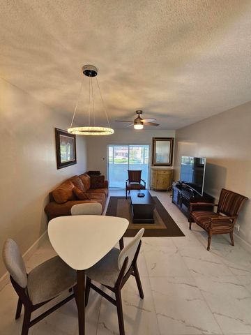 1115 Lake Terrace 208, Boynton Beach, FL 33426