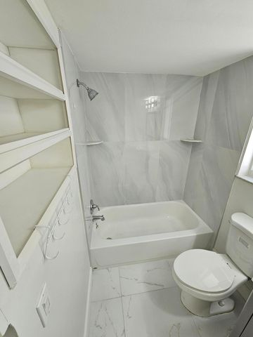 1115 Lake Terrace 208, Boynton Beach, FL 33426