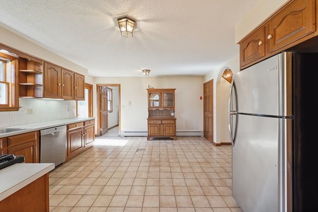 788 Smith Neck Rd, Dartmouth, MA 02748