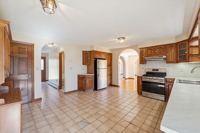 788 Smith Neck Rd, Dartmouth, MA 02748