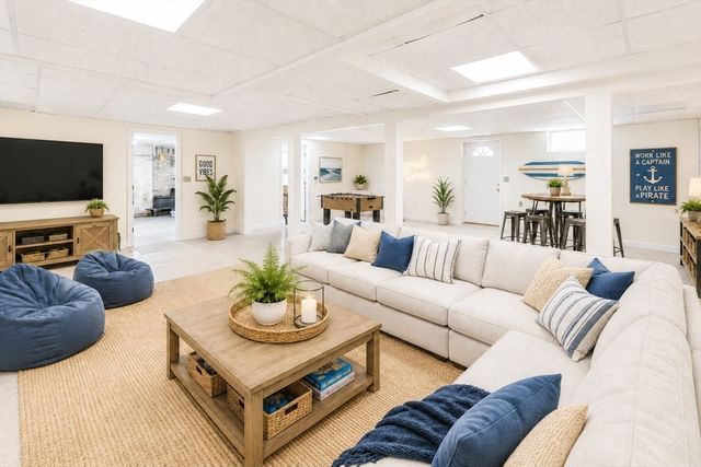 788 Smith Neck Rd, Dartmouth, MA 02748