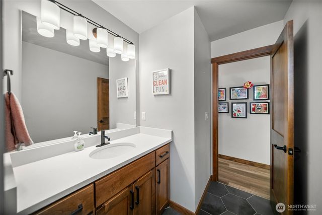 632 S Newton Avenue, East Wenatchee, WA 98802