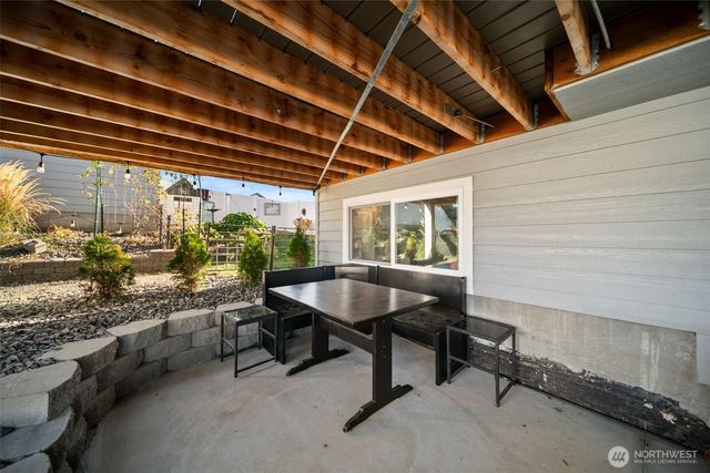 632 S Newton Avenue, East Wenatchee, WA 98802