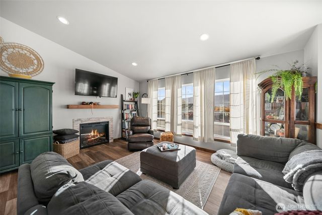 632 S Newton Avenue, East Wenatchee, WA 98802