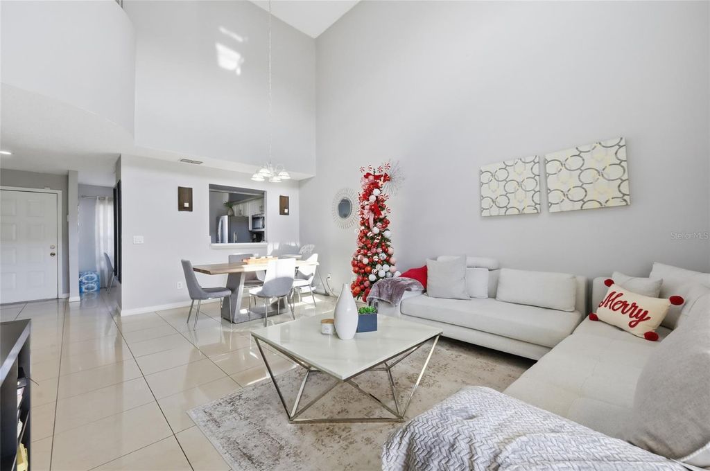 Image 11 of property listing at 1232 BAREFOOT BAY DRIVE, Orlando, FL 32824