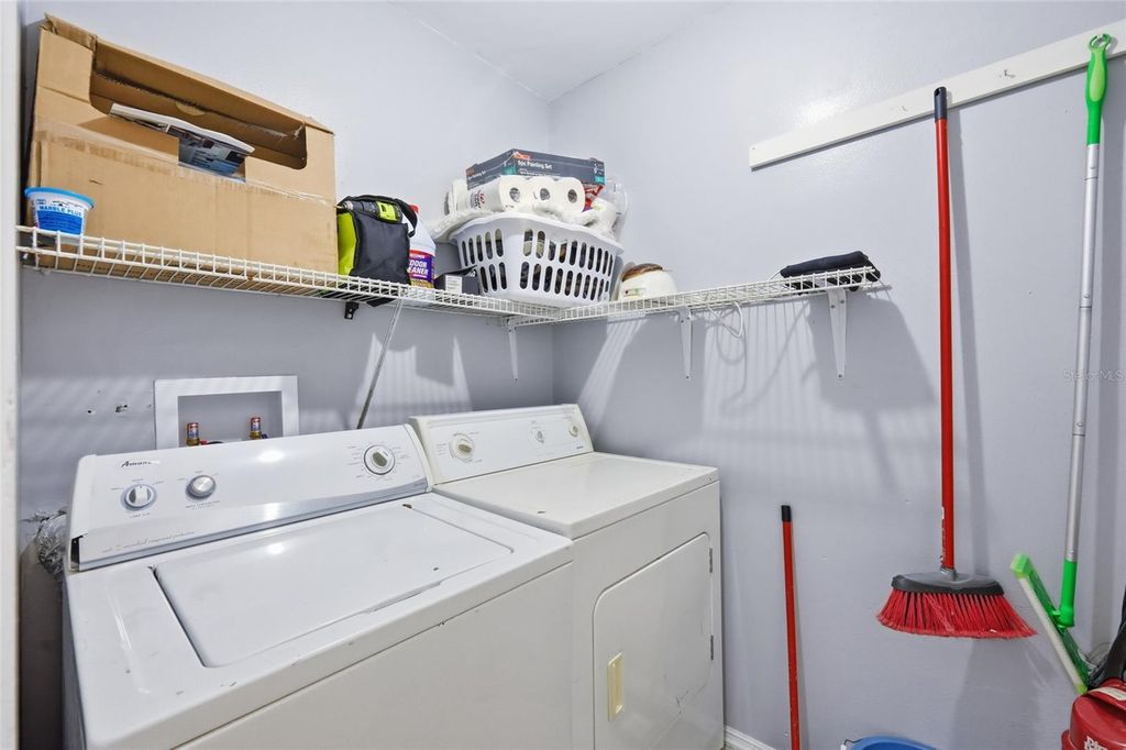 Image 25 of property listing at 1232 BAREFOOT BAY DRIVE, Orlando, FL 32824