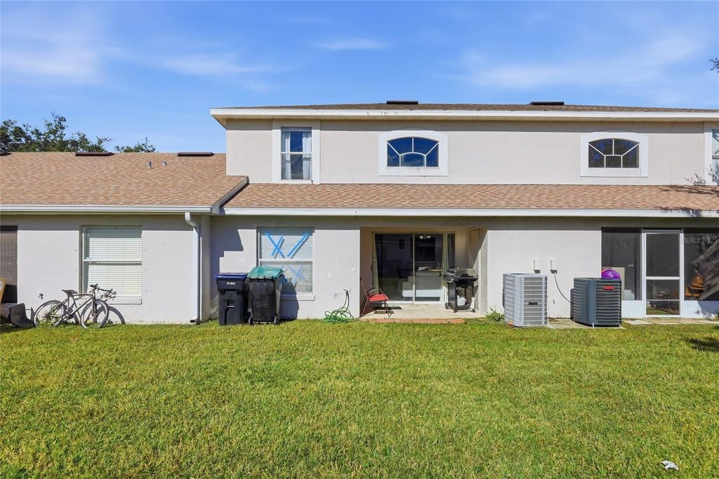 Image 27 of property listing at 1232 BAREFOOT BAY DRIVE, Orlando, FL 32824