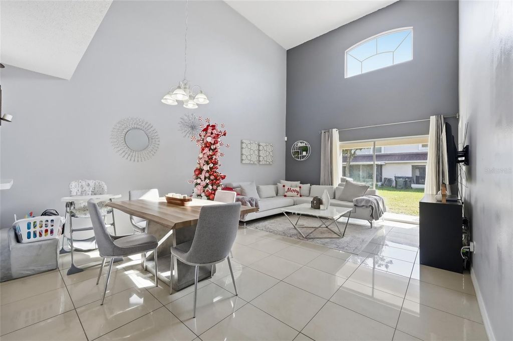 Image 9 of property listing at 1232 BAREFOOT BAY DRIVE, Orlando, FL 32824