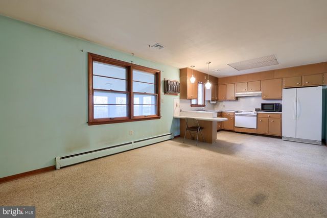 222 ROBIN RD, Hershey, PA 17033