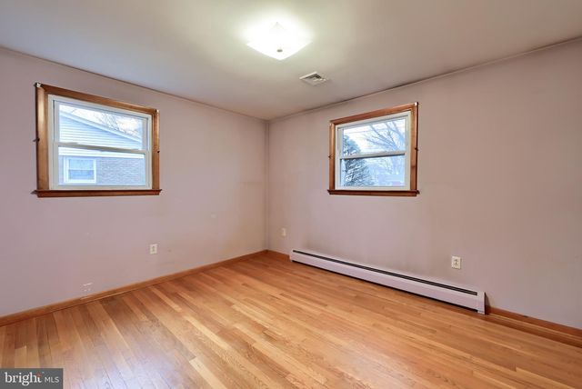 222 ROBIN RD, Hershey, PA 17033