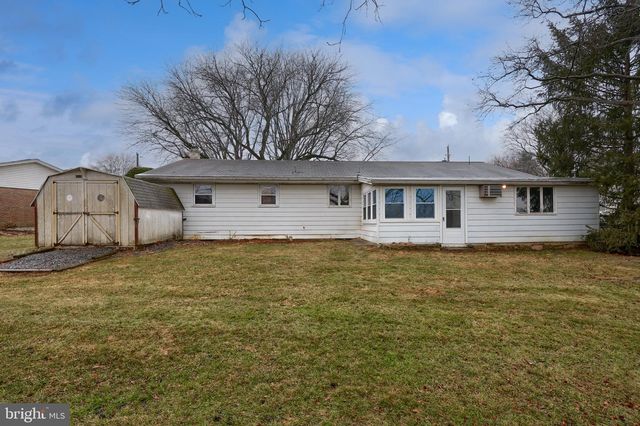 222 ROBIN RD, Hershey, PA 17033