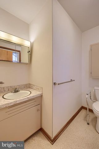 222 ROBIN RD, Hershey, PA 17033