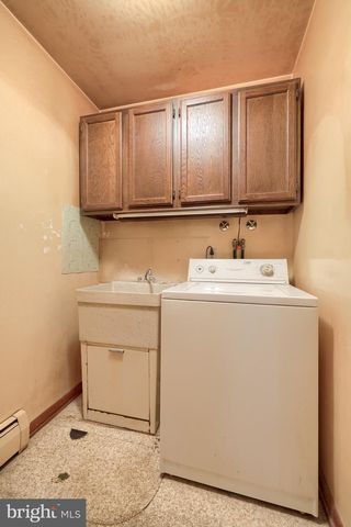 222 ROBIN RD, Hershey, PA 17033