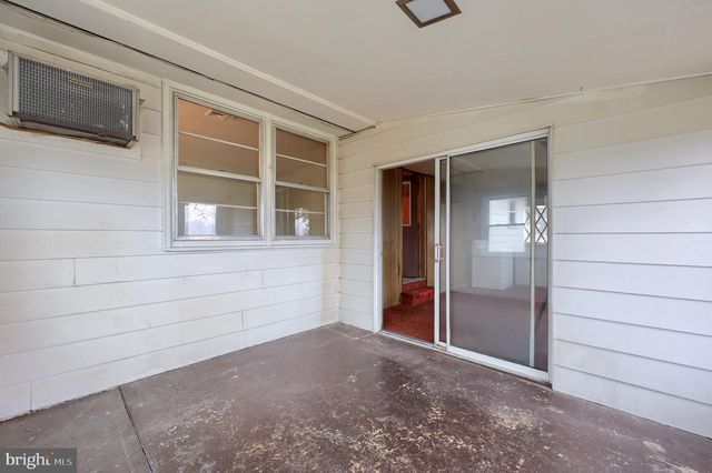 222 ROBIN RD, Hershey, PA 17033