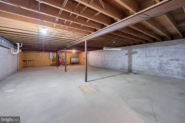 222 ROBIN RD, Hershey, PA 17033