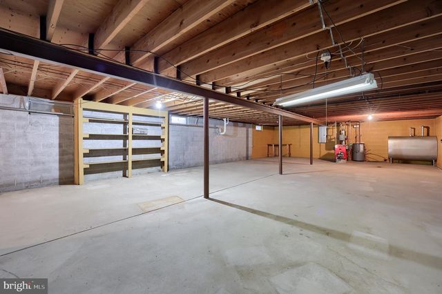 222 ROBIN RD, Hershey, PA 17033